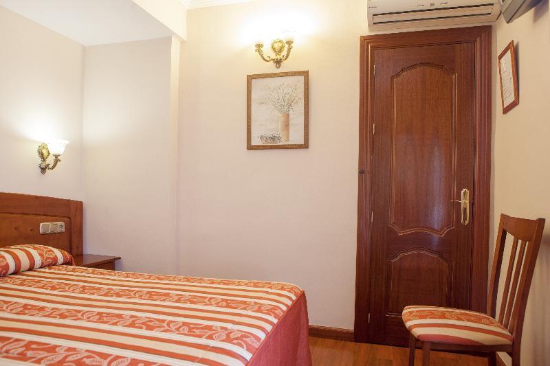 Hotel Alameda Малага Екстер'єр фото