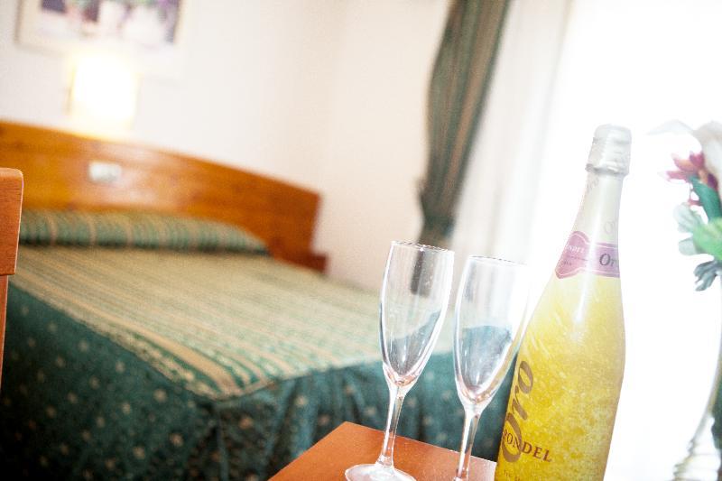 Hotel Alameda Малага Екстер'єр фото